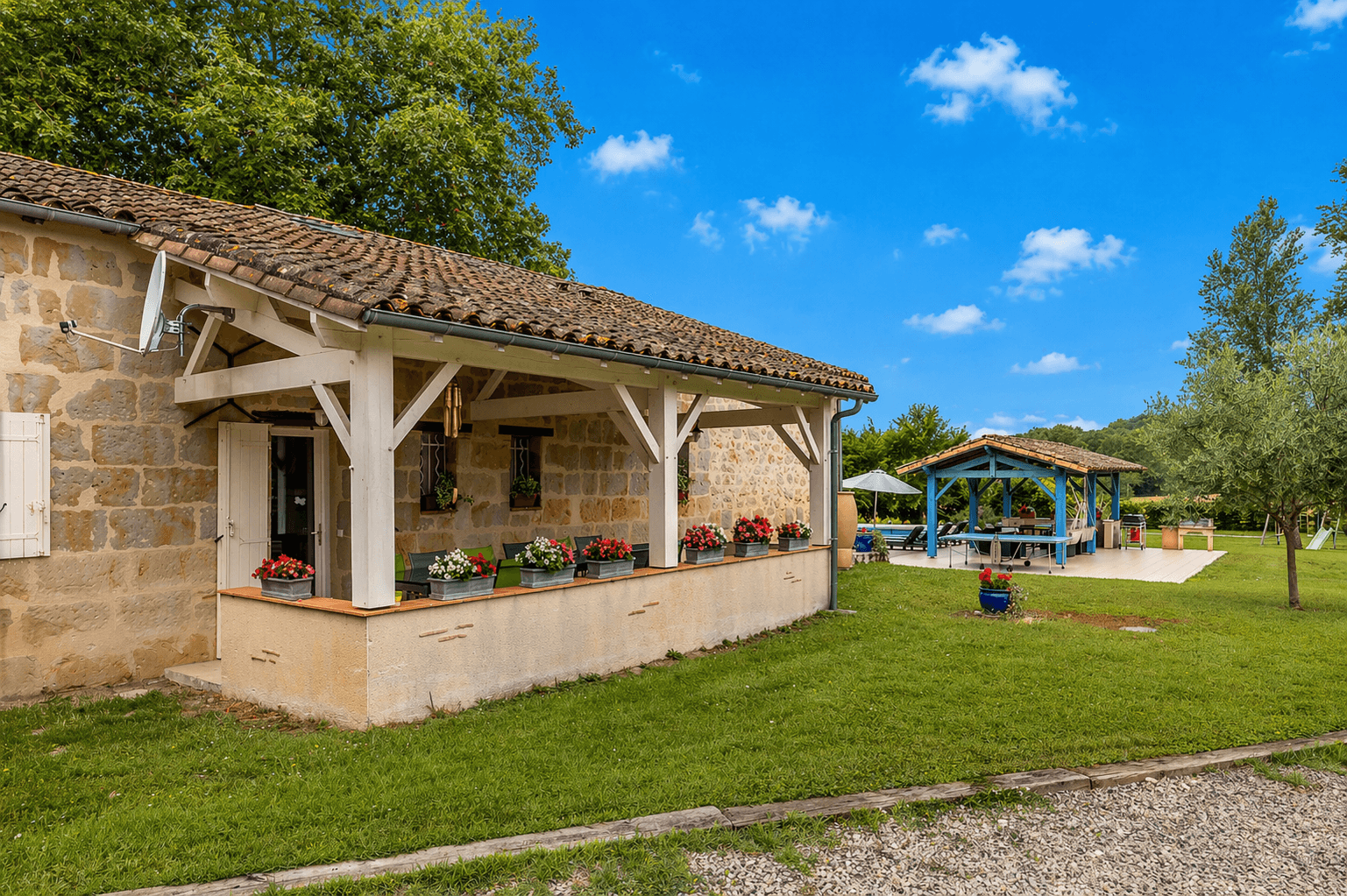 Coin repas extérieur