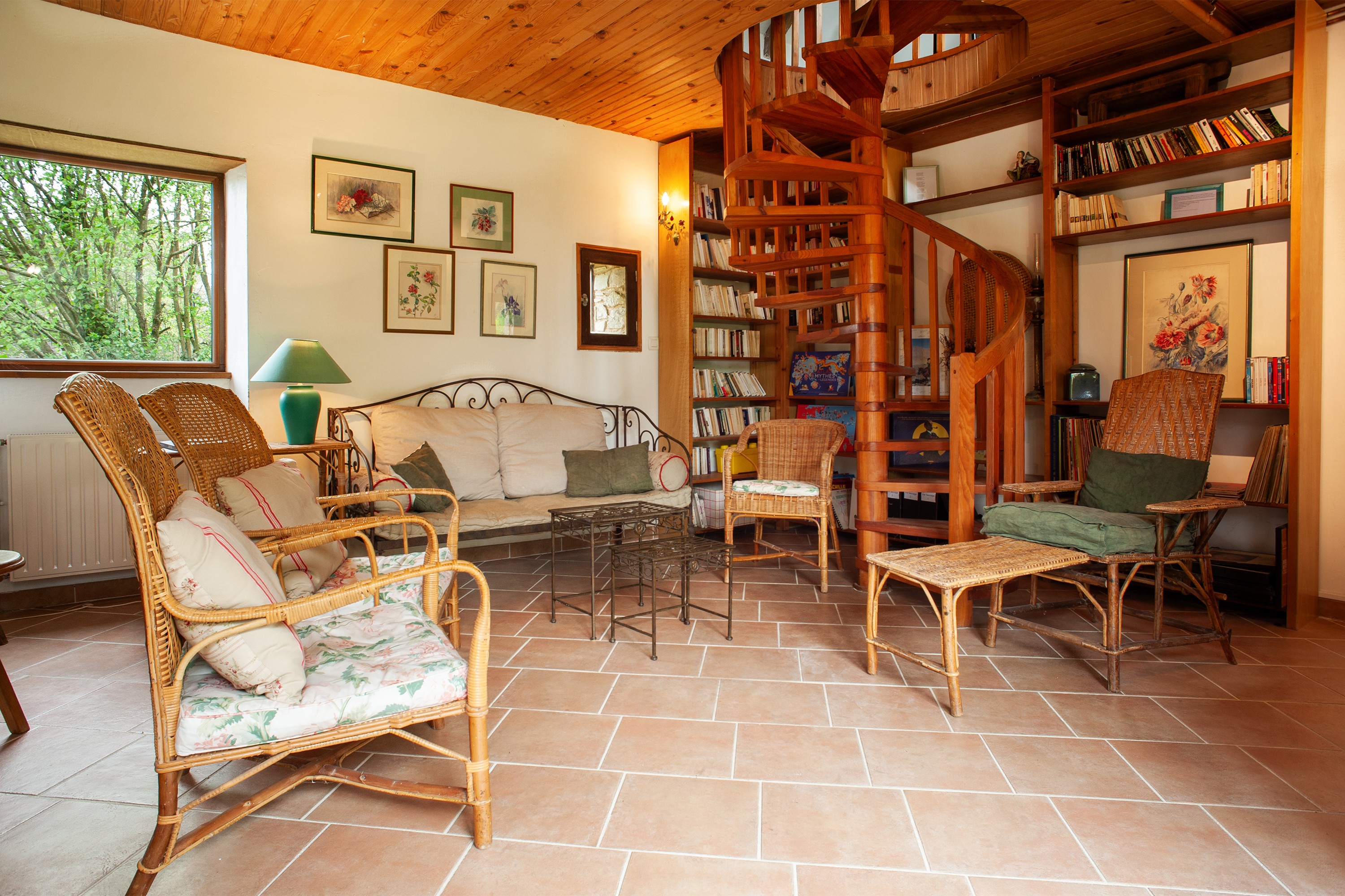 The TV lounge - library on the ground floor