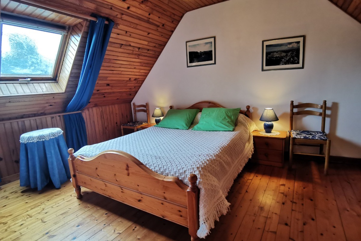 Chambre avec lit 140