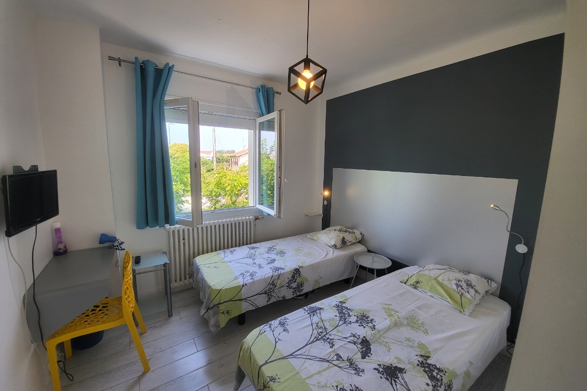 CHAMBRE 3 avec lits jumeaux