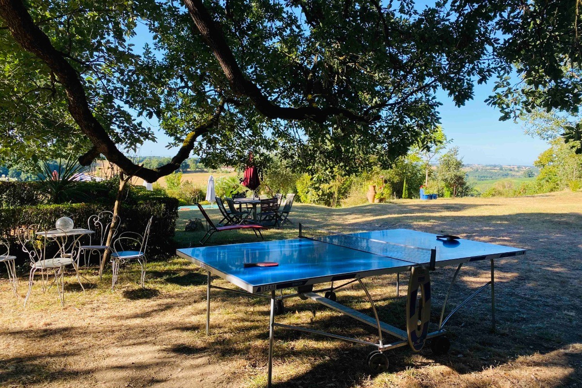 Montdurausse, Tarn , Coin détente au jardin
