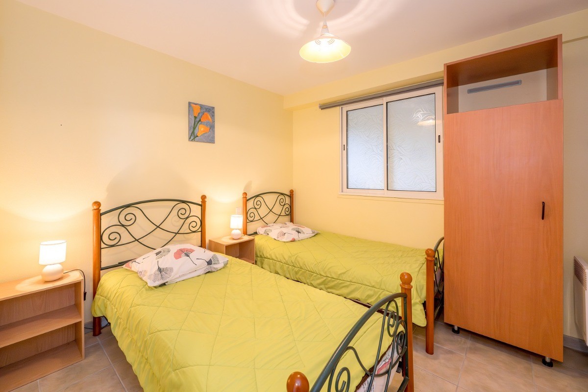 chambre avec 2 lits de 90