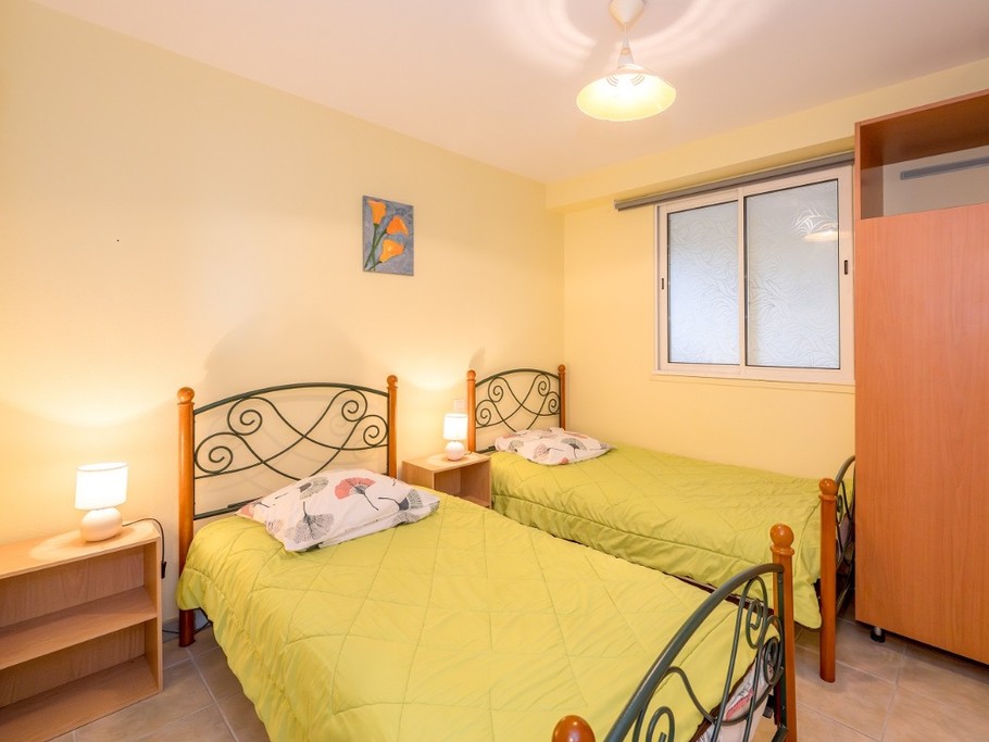 chambre avec 2 lits de 90