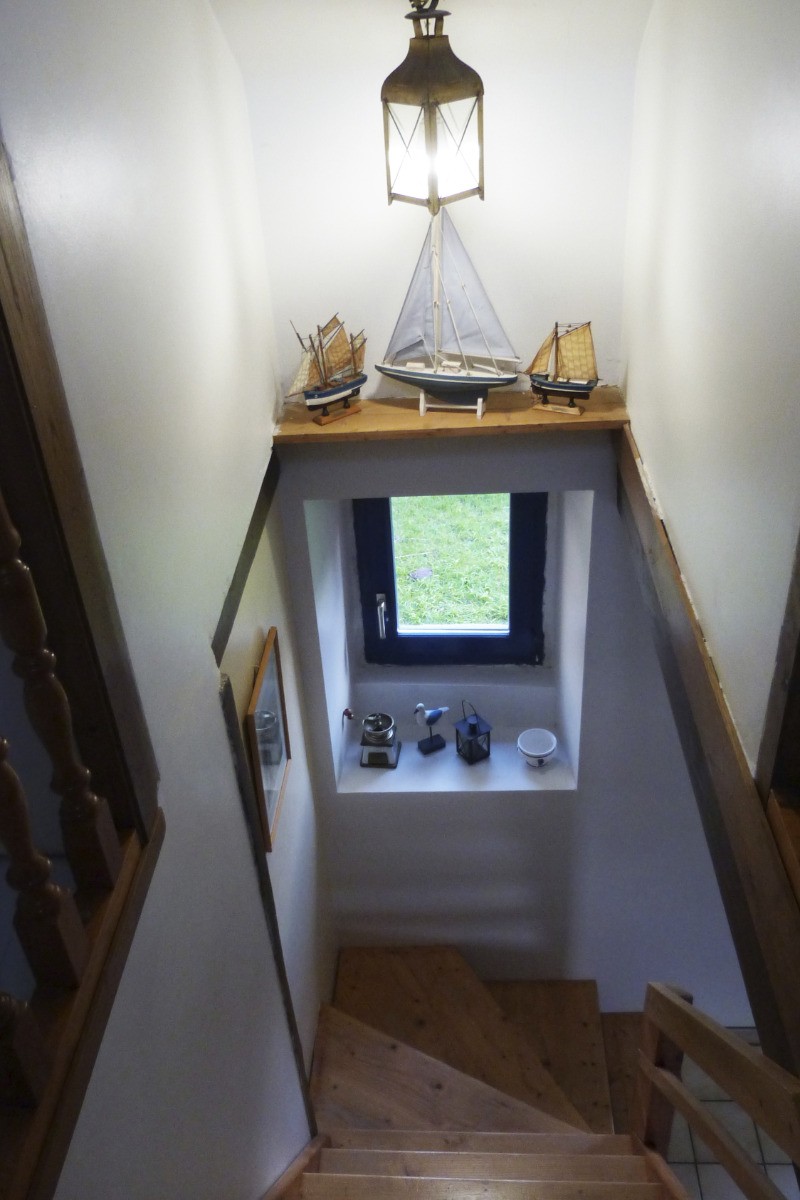 Vue de l'escalier depuis le palier