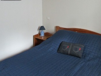 "Le Têtu" holiday cottage in Volvic: The bedroom