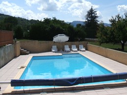 vue d'ensemble plage piscine