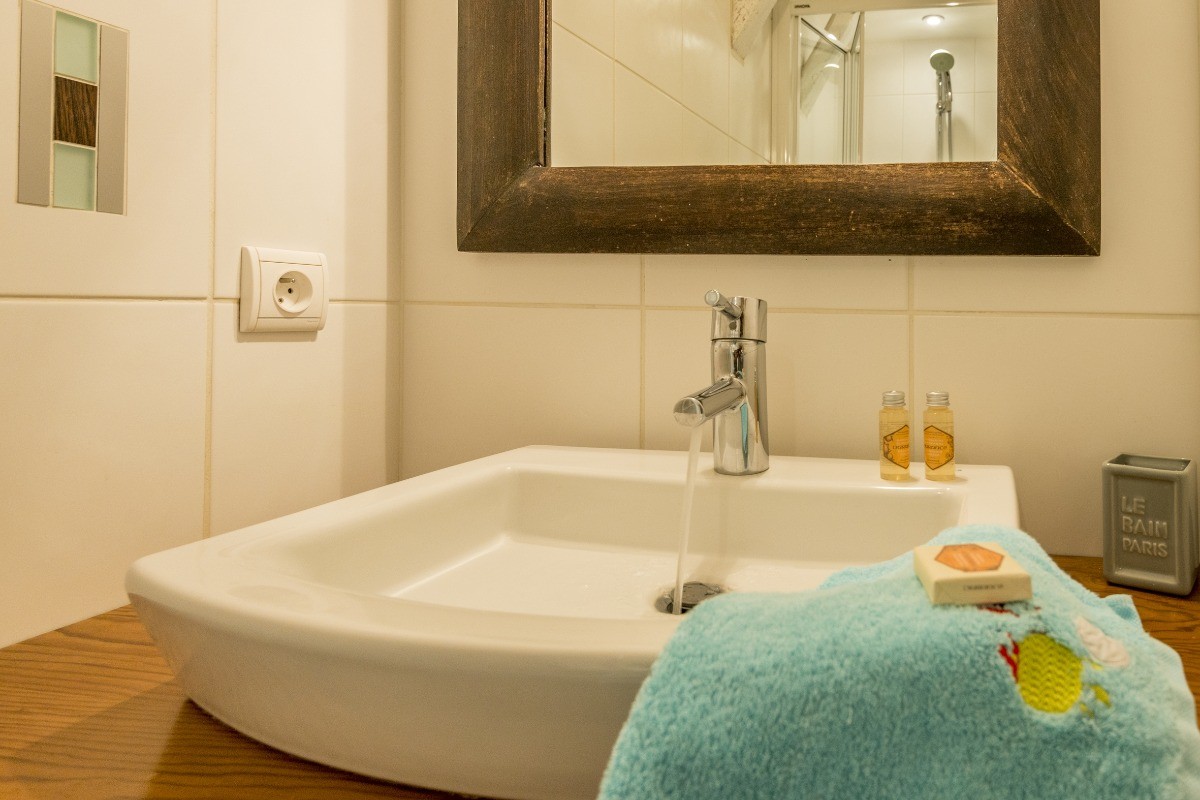 salle de bain gite Le Fournil