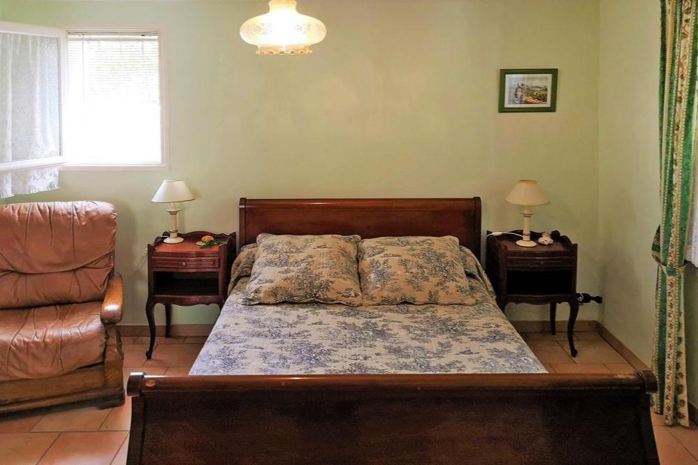 2ème chambre avec lit double en 140. Ma Vie La, Fayence