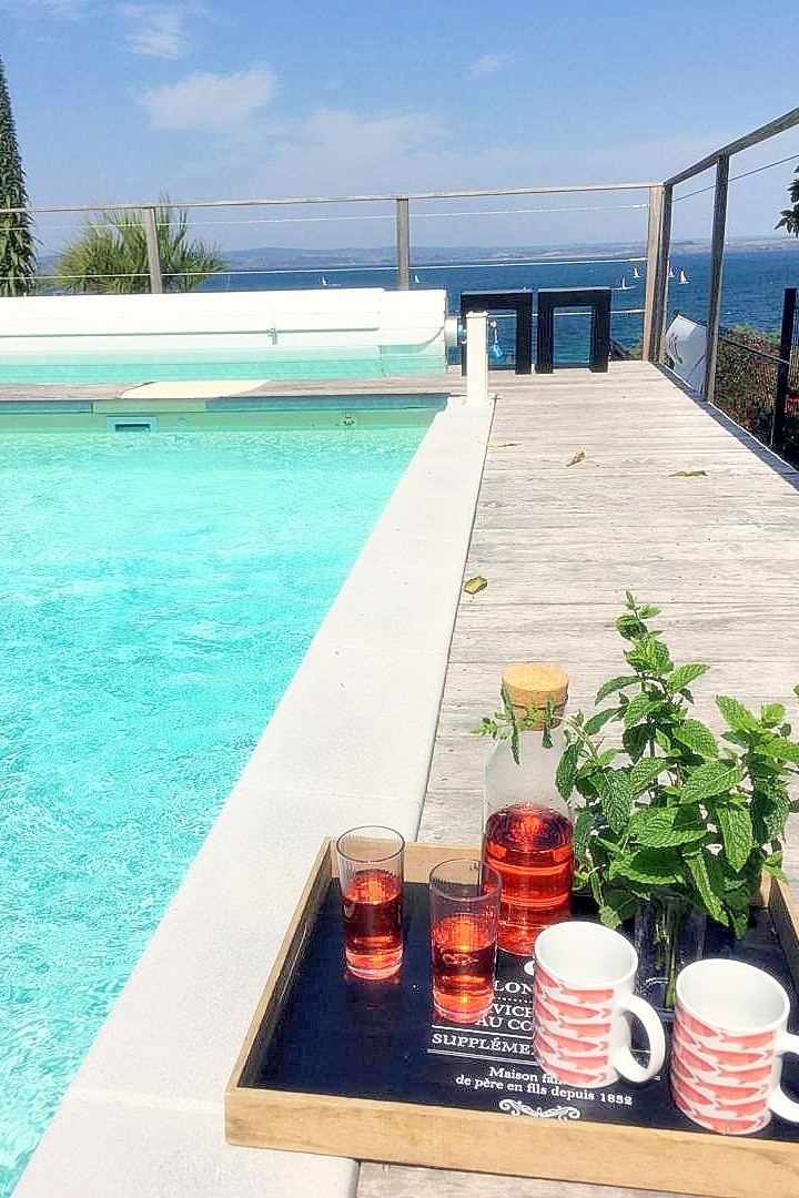 Piscine chauffée vue mer