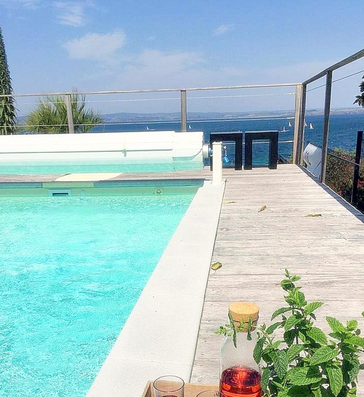 Piscine chauffée vue mer