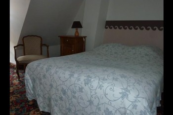 chambre 1er  ét. logt 7