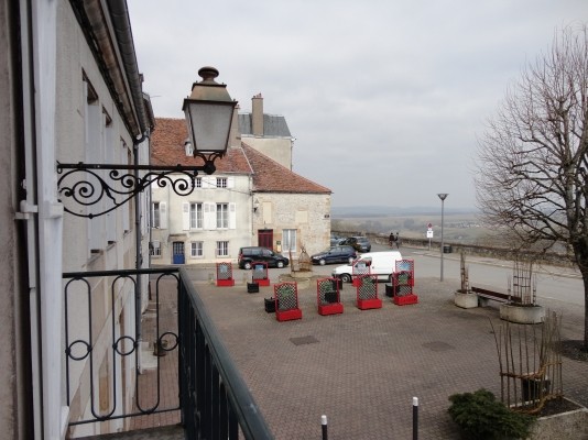 PLACE  VUE DU BALCON