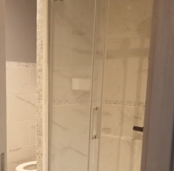 Salle d'eau privative douche 70*100 cm suite Courson