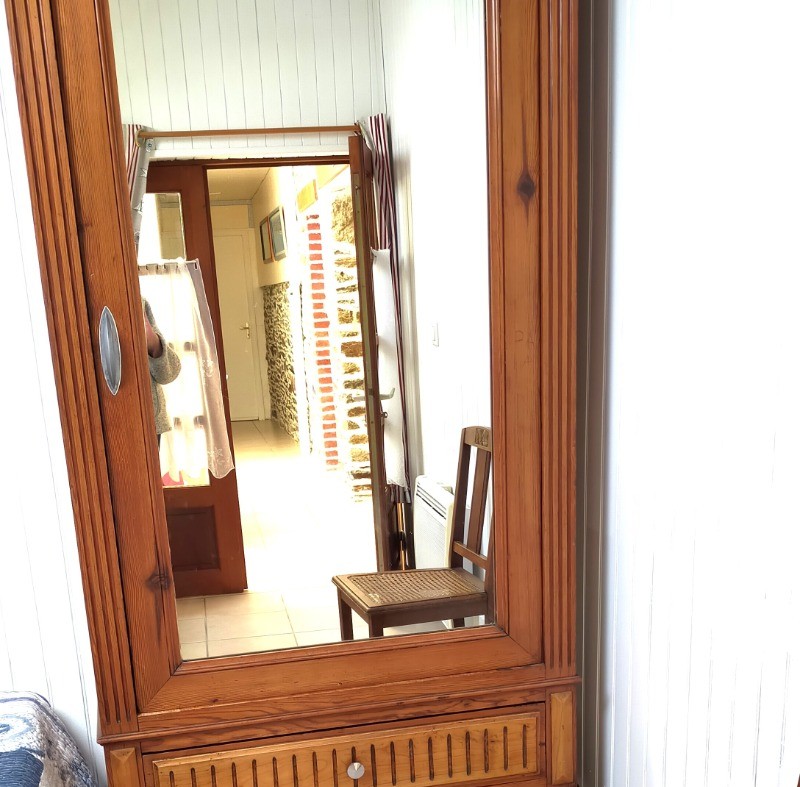 Chambre pour 1 à 2 personnes (2 lit 90 x 190 cm)
Crédits photo : Le Petit Chatelet