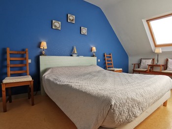 Etage : Chambre 2 avec lit 160