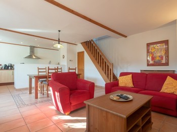 Salon avec Cuisine et Salle à Manger