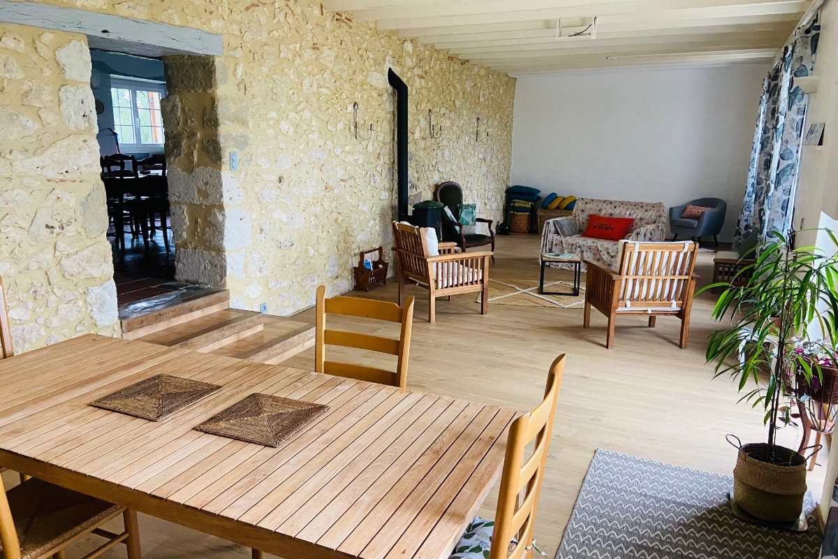 Salon / salle de pratiques