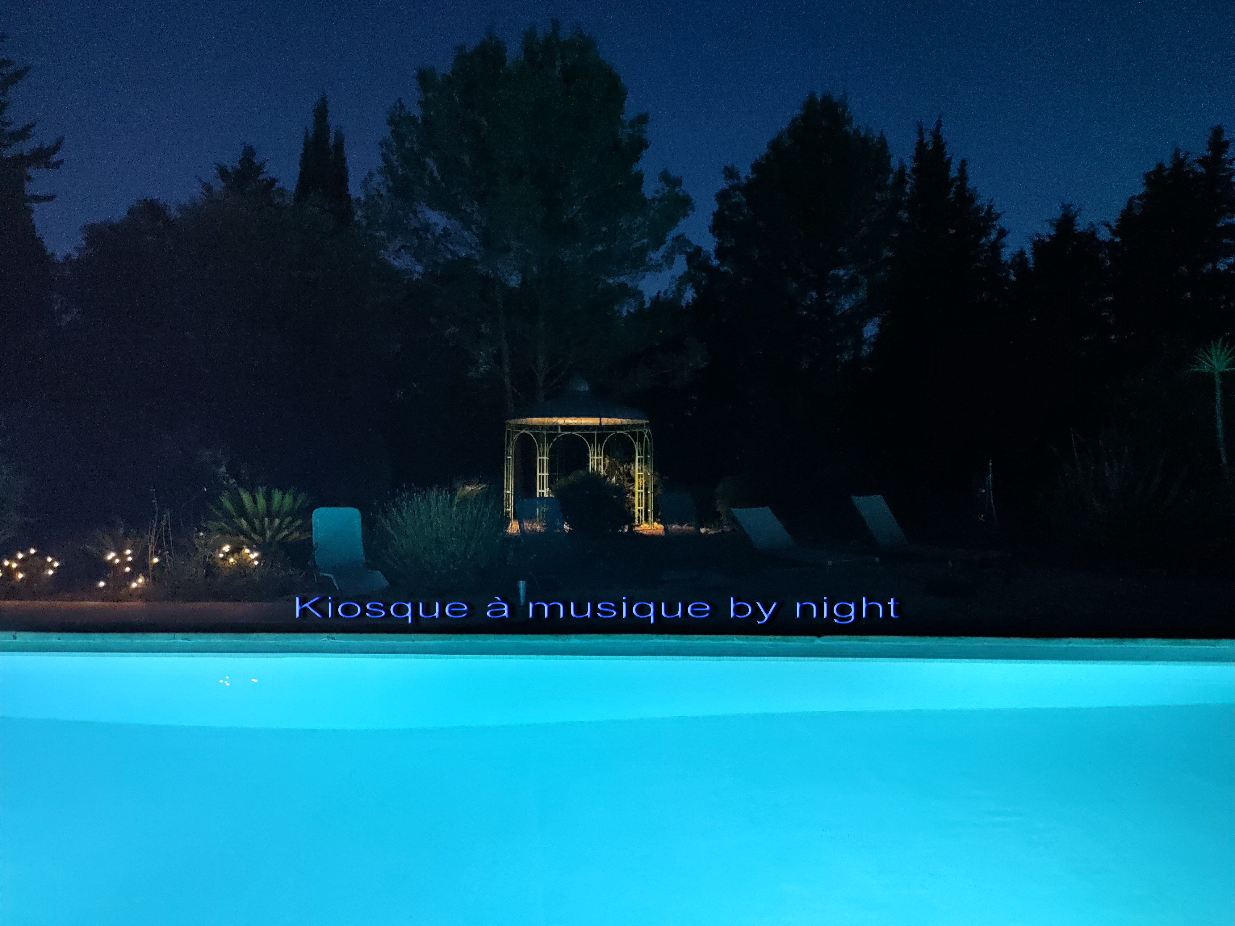 kiosque à musique by night