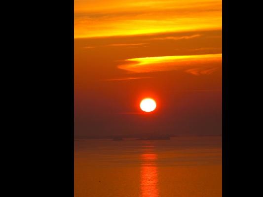 Lever de soleil vu de la terrasse, sur l'île des Ebihens