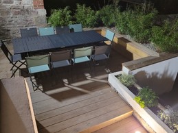 Ti Laouen, Clévacances, la terrasse vue de nuit