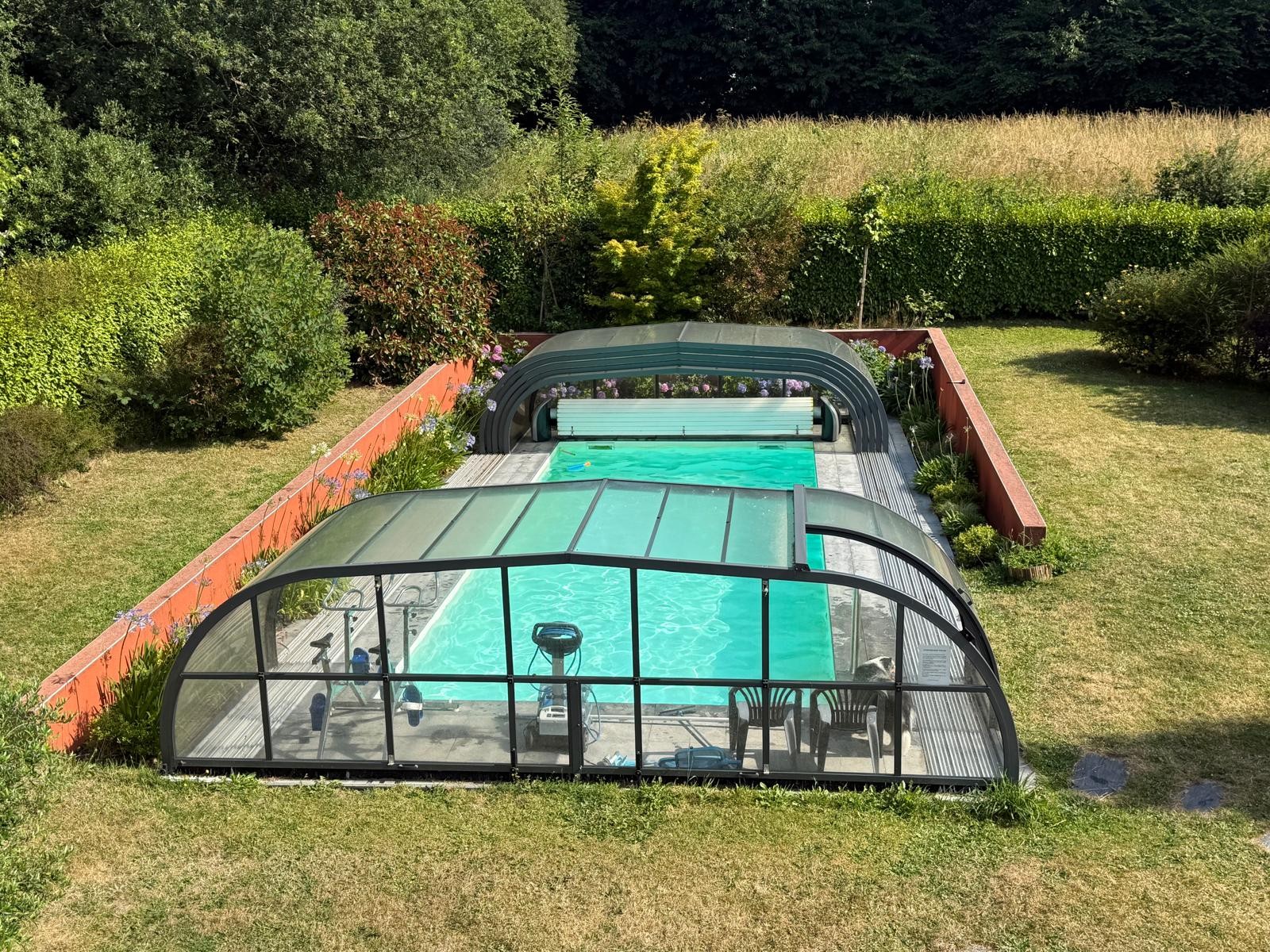 Piscine couverte/ ouverte