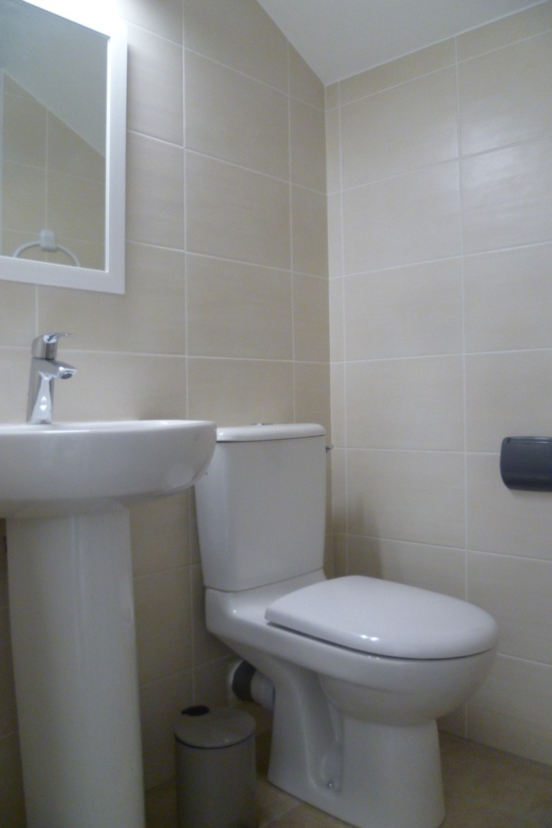 RDC: salle d'eau avec WC