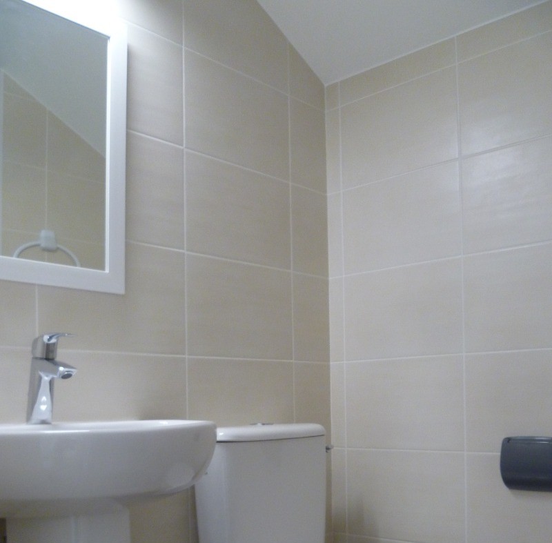 RDC: salle d'eau avec WC