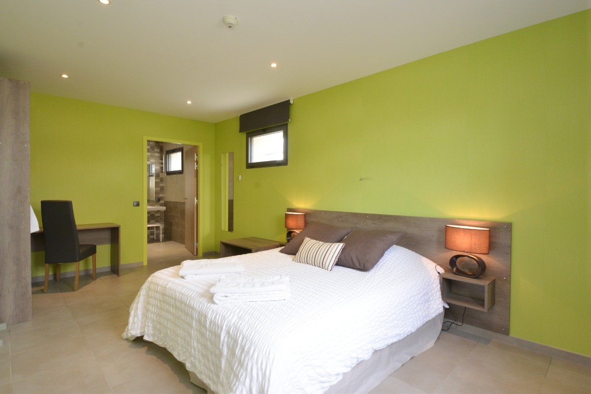 Chambre rez-de-chaussée accessible PMR