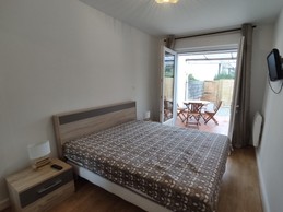 Chambre à coucher et terrasse
