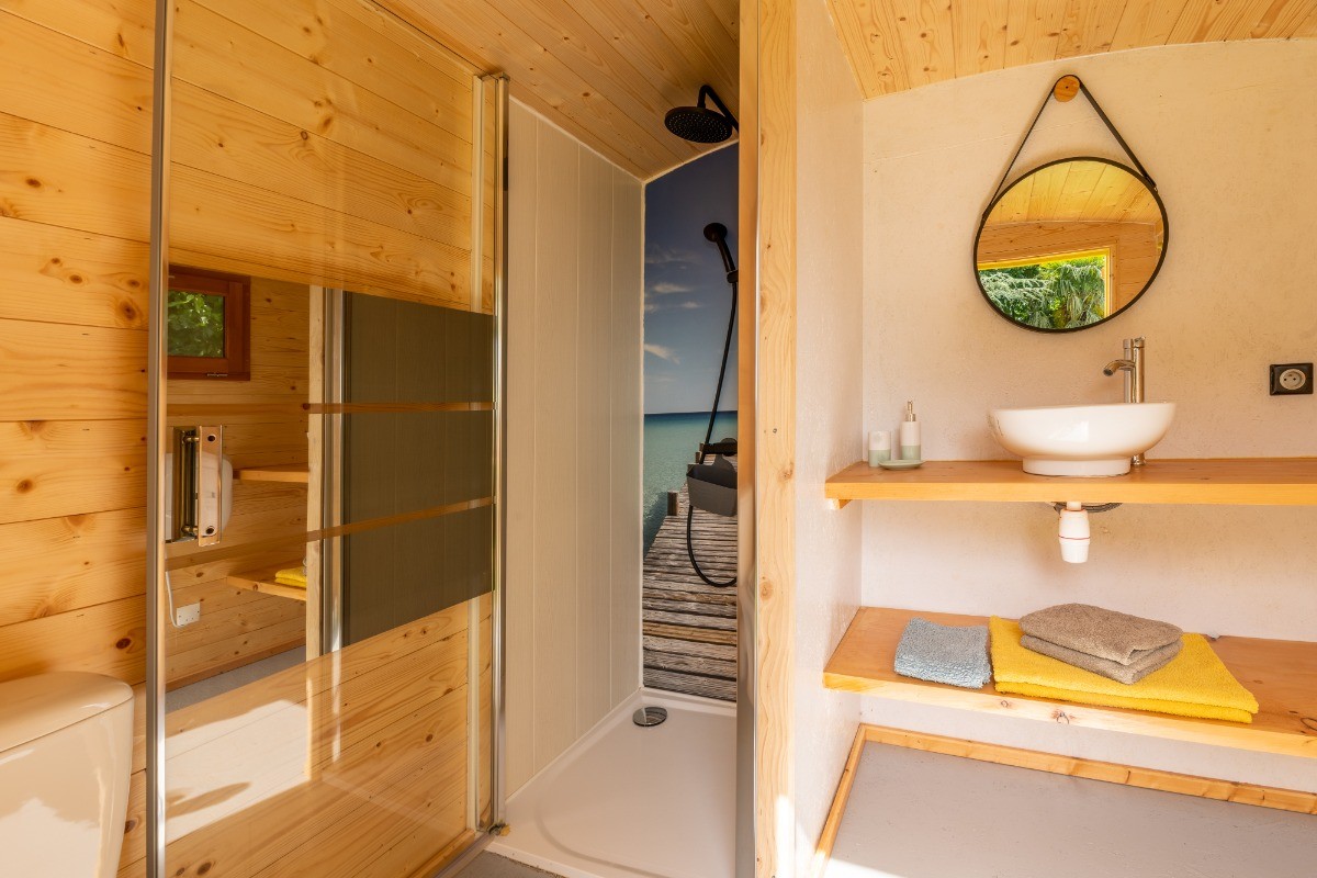 Domaine de la Cambre, camping à la ferme, gîte avec piscine, roulotte, logement insolite, déconnexion, vacance nature, Duffort, Gers, Occitanie, tourisme vert