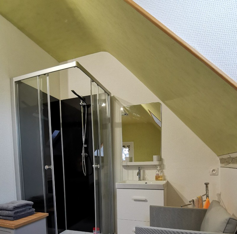 Douche dans la chambre
