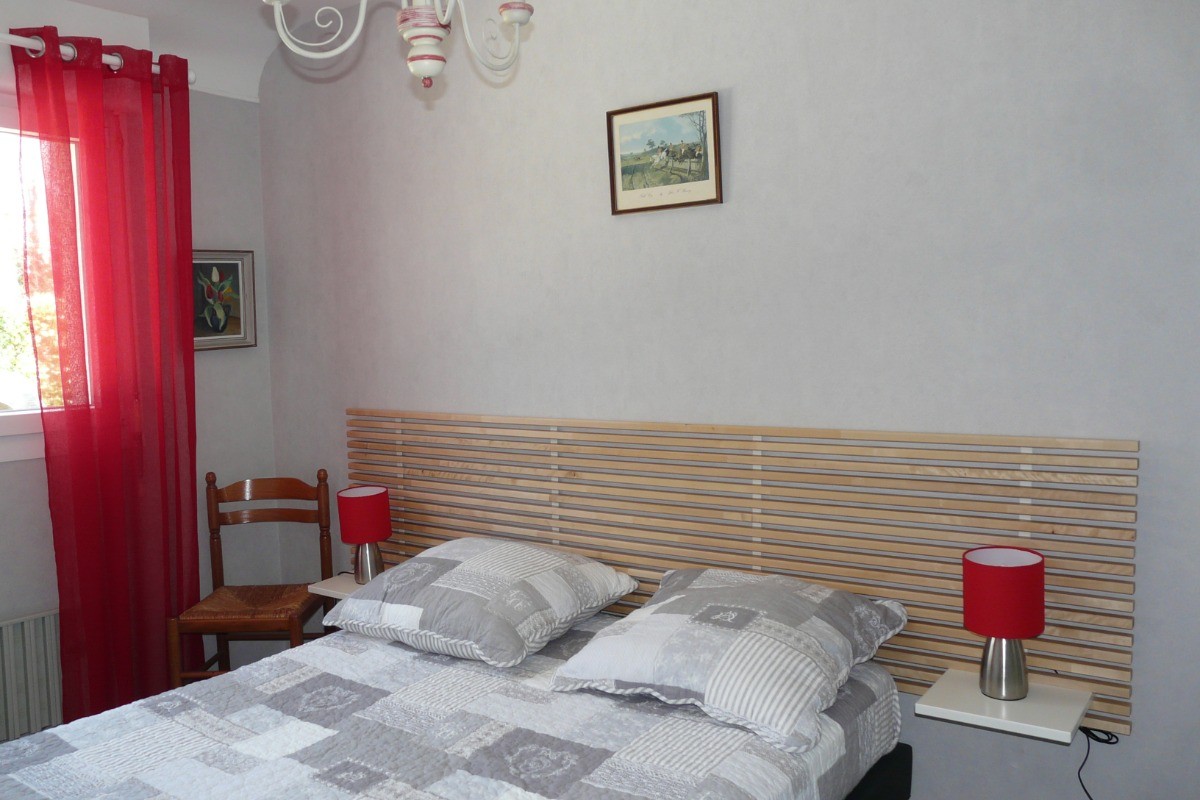 RDC: Chambre 1 avec lit 140