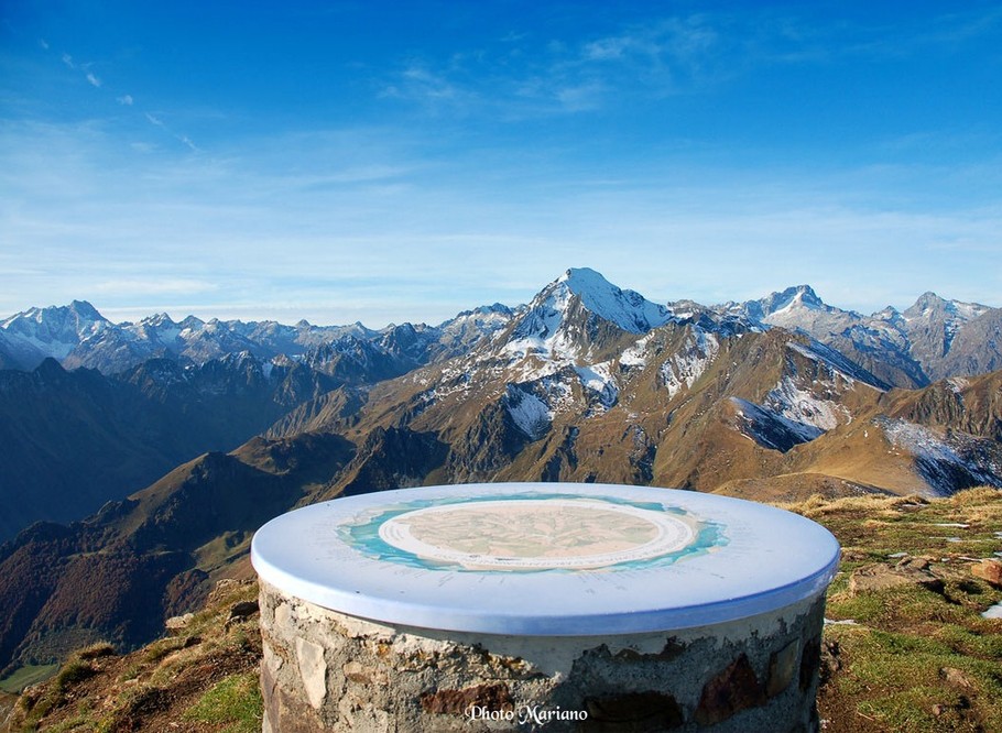 De belles randonnées au dessus du village, sur le Cabaliros