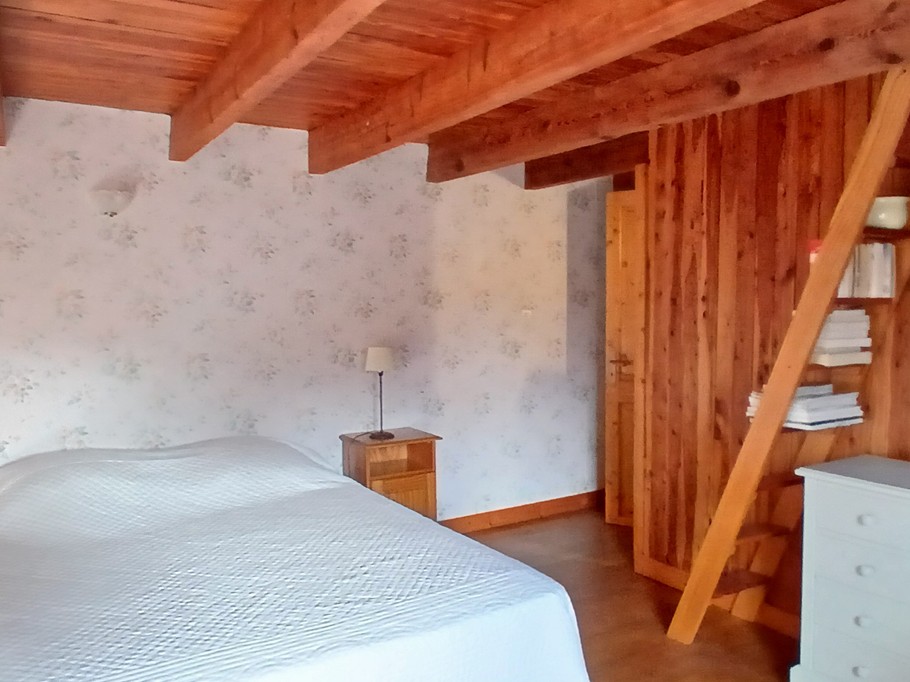 La Petite Maison, Faux Mazuras: the bedroom (1st floor)