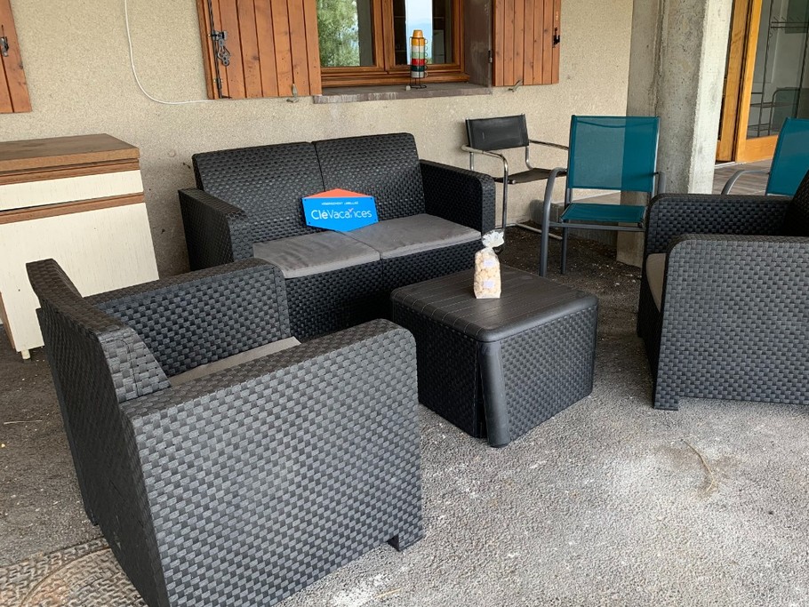 Gîte de Chassin - Espace détente sur la terrasse