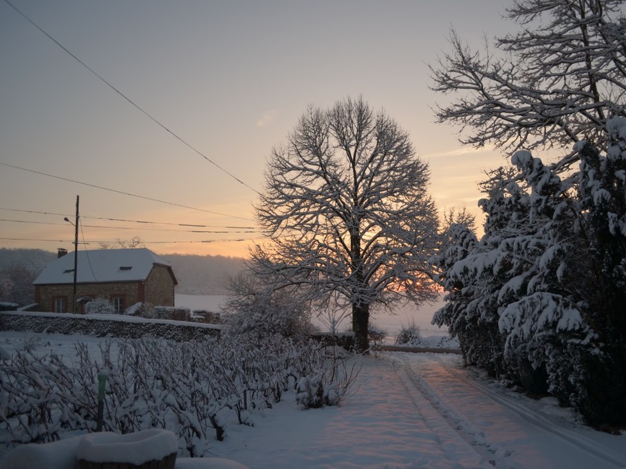 soleil levant sur le gite hiver 2018