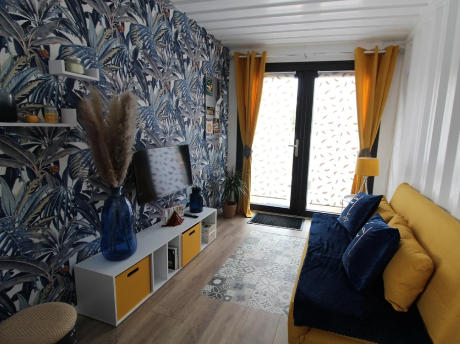 Espace salon - Gîte Timéo Container Maritime à Bains-les-Bains