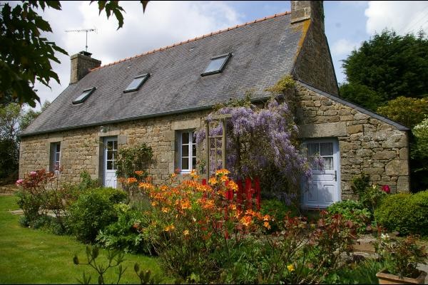 Maison bretonne - Maison de caractère à la campagne dans un superbe cadre , près de la mer. 5 pers.