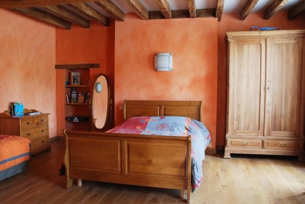 La Chambre Orangée (1-4 pers) aménagée pour personnes à mobilité réduite
