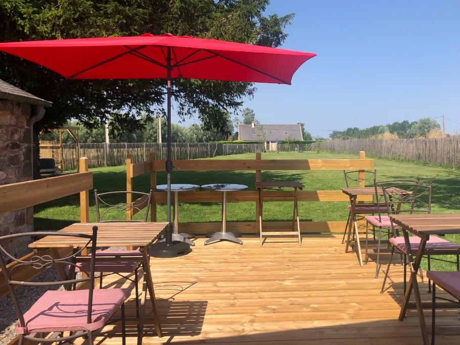 Terrasse pour petits-déjeuners ensoleillés