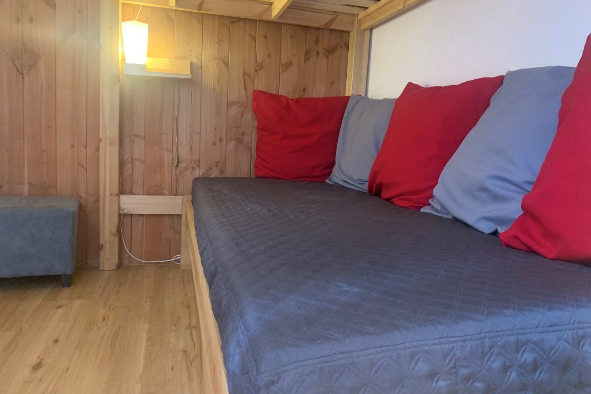 Chambre 2, canapé gigogne pouvant se transformer en 2 lits simples (80x190) ou en un lit double (160x190)