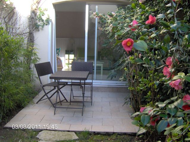 la terrasse en mars
