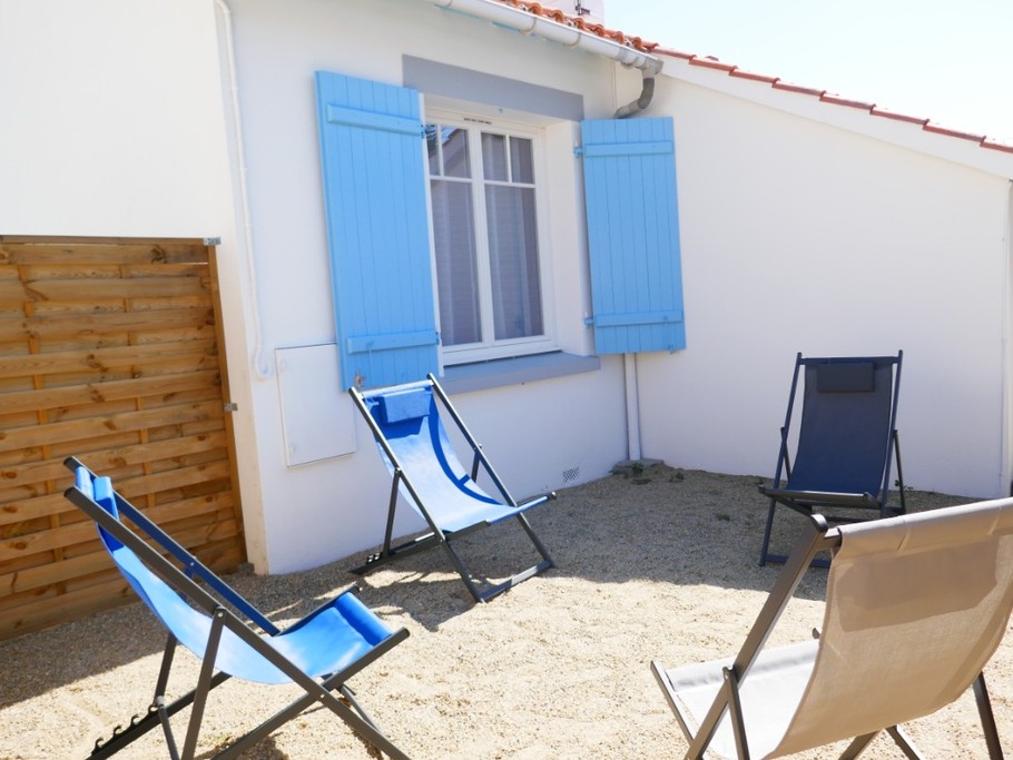 Coin détente sans vis à vis sur l'arrière de la maison
