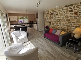 Pièce a vivre spacieuse et lumineuse