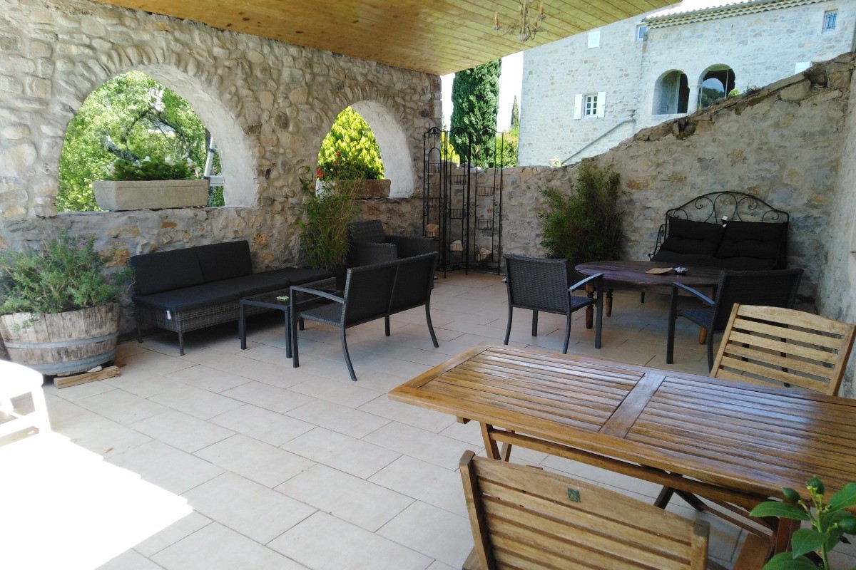 La Dame Blanche - Chambre Cordon de Royat - Terrasse commune