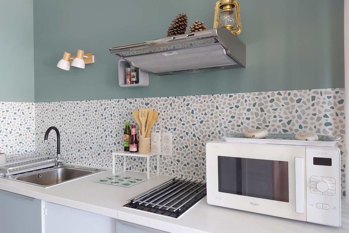 LA CUISINE - le plan de travail et l'électroménager