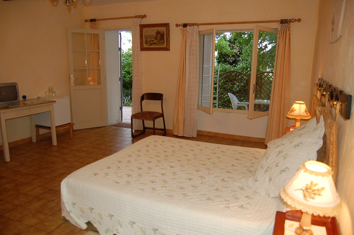The mimosa room 2
