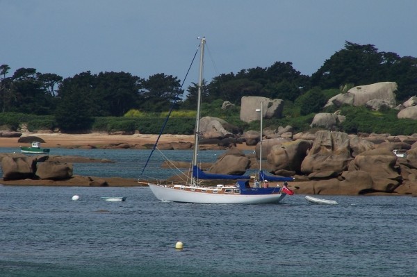 Perros-Guirec / Ploumanach, Vue du sentier des douaniers