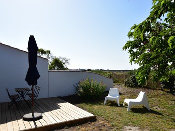Jardin avec vue sur les marais