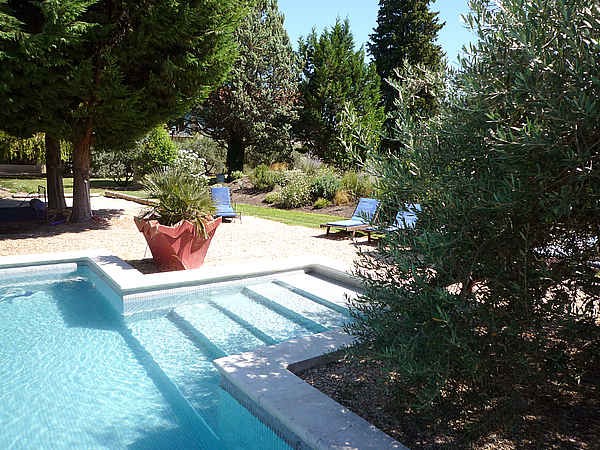 piscine avec accès escaliers